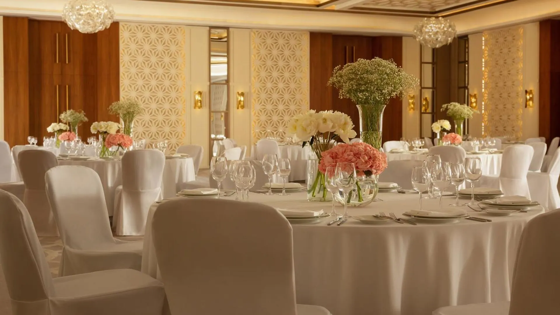 Sheraton Astana Hotel 5*, Nur-Sultan (Astana)